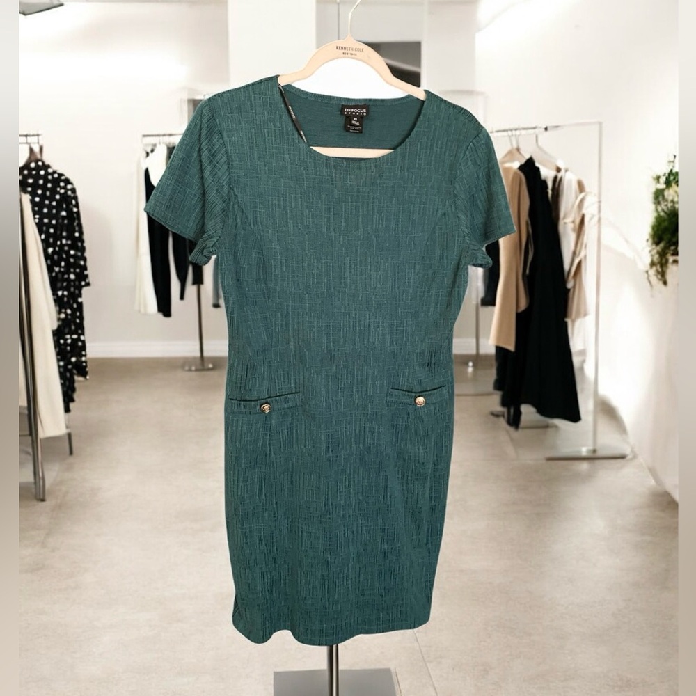 Enfocus Studio Storm Green Dress Short Sleeve-faux pockets.
PTP-20 , L-36
GUC